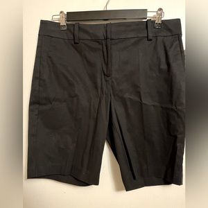 Sz 8 NWT Ann Taylor Loft  10” Short
